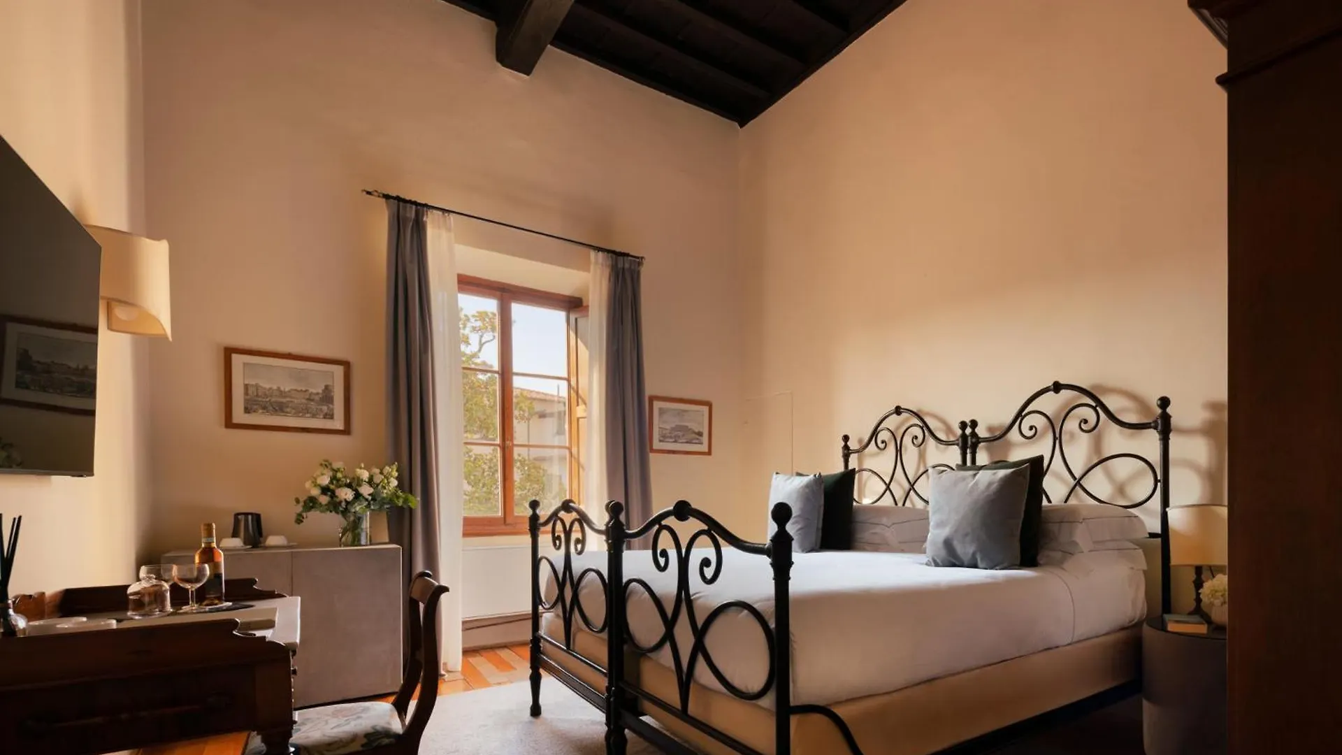 Loggiato Dei Serviti Hotel Florence 3*,