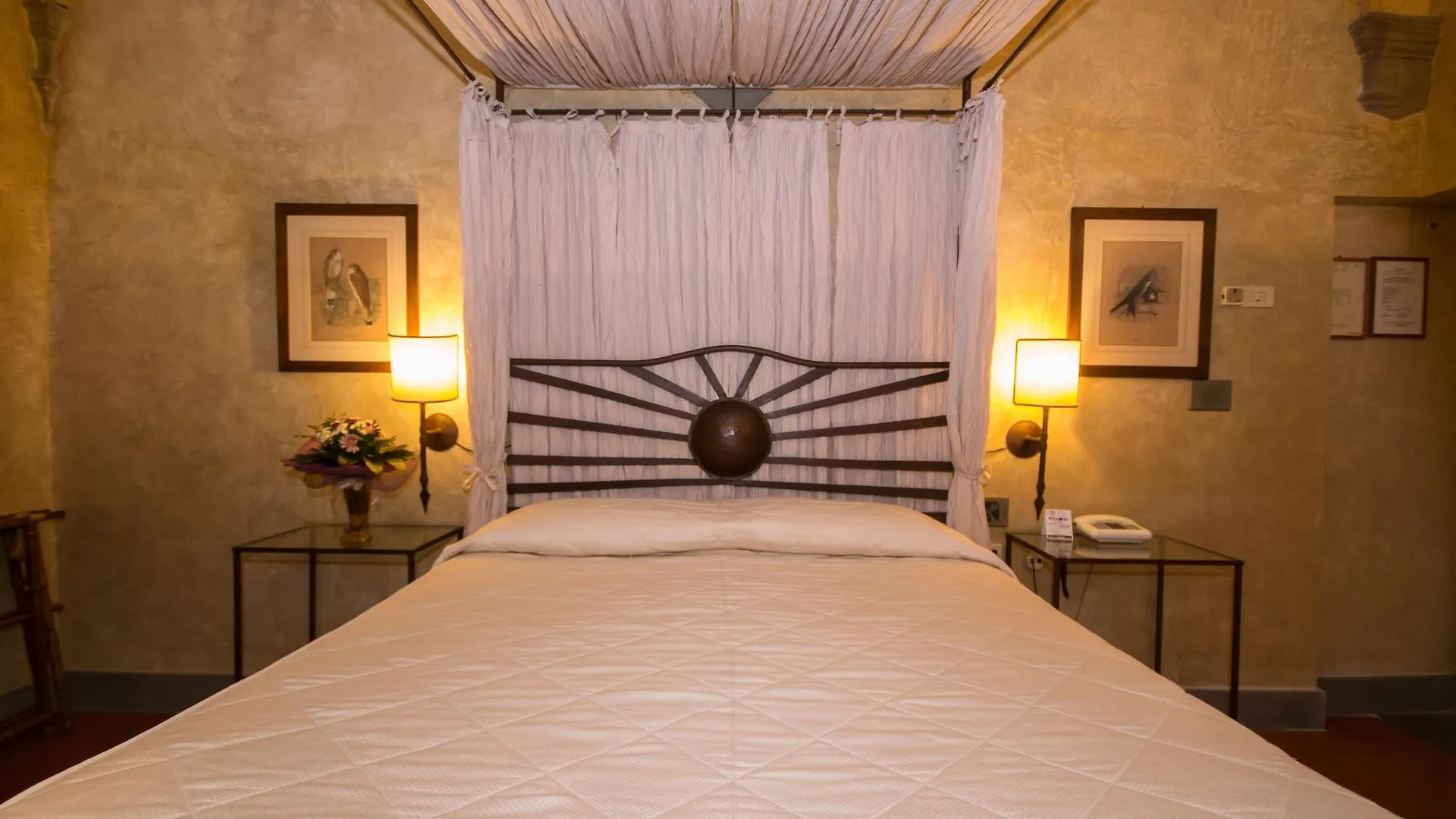 *** Hotel Loggiato Dei Serviti Florence Italy