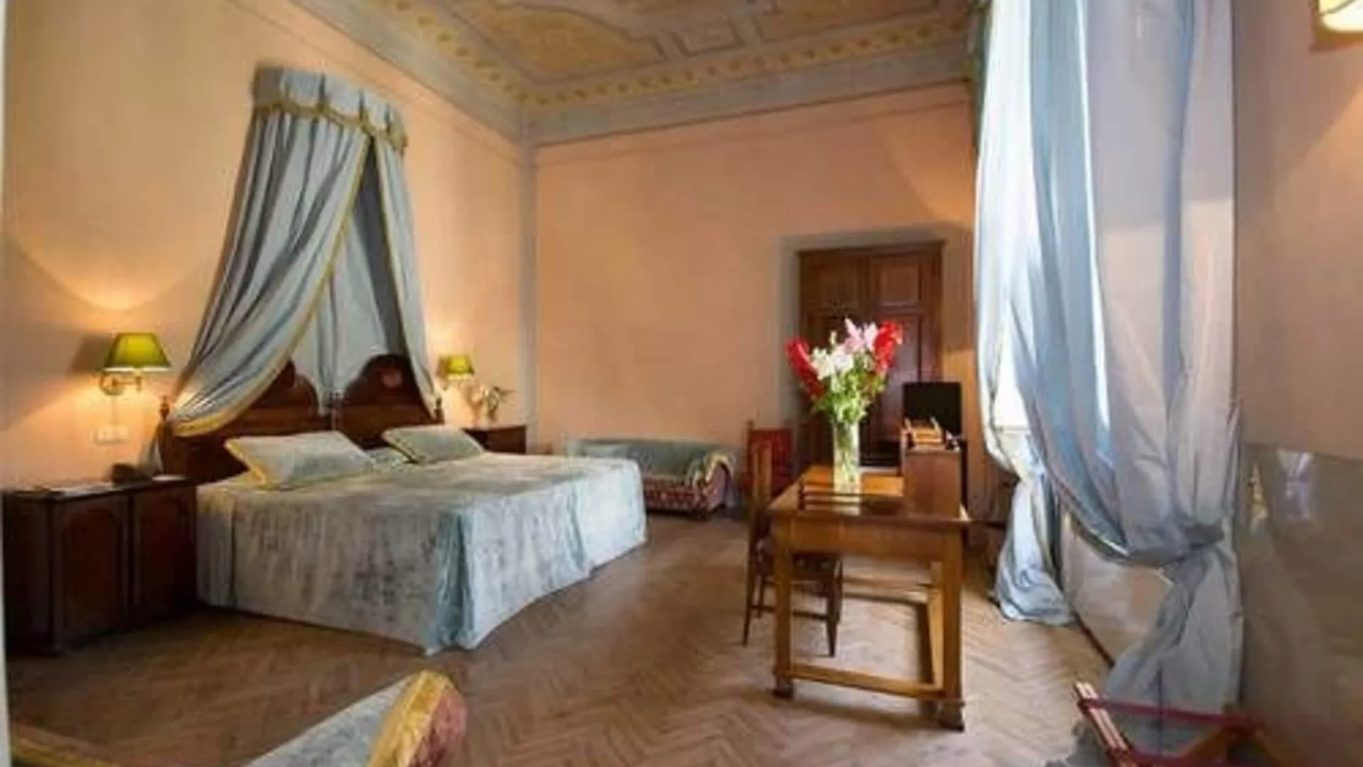 Loggiato Dei Serviti Florence