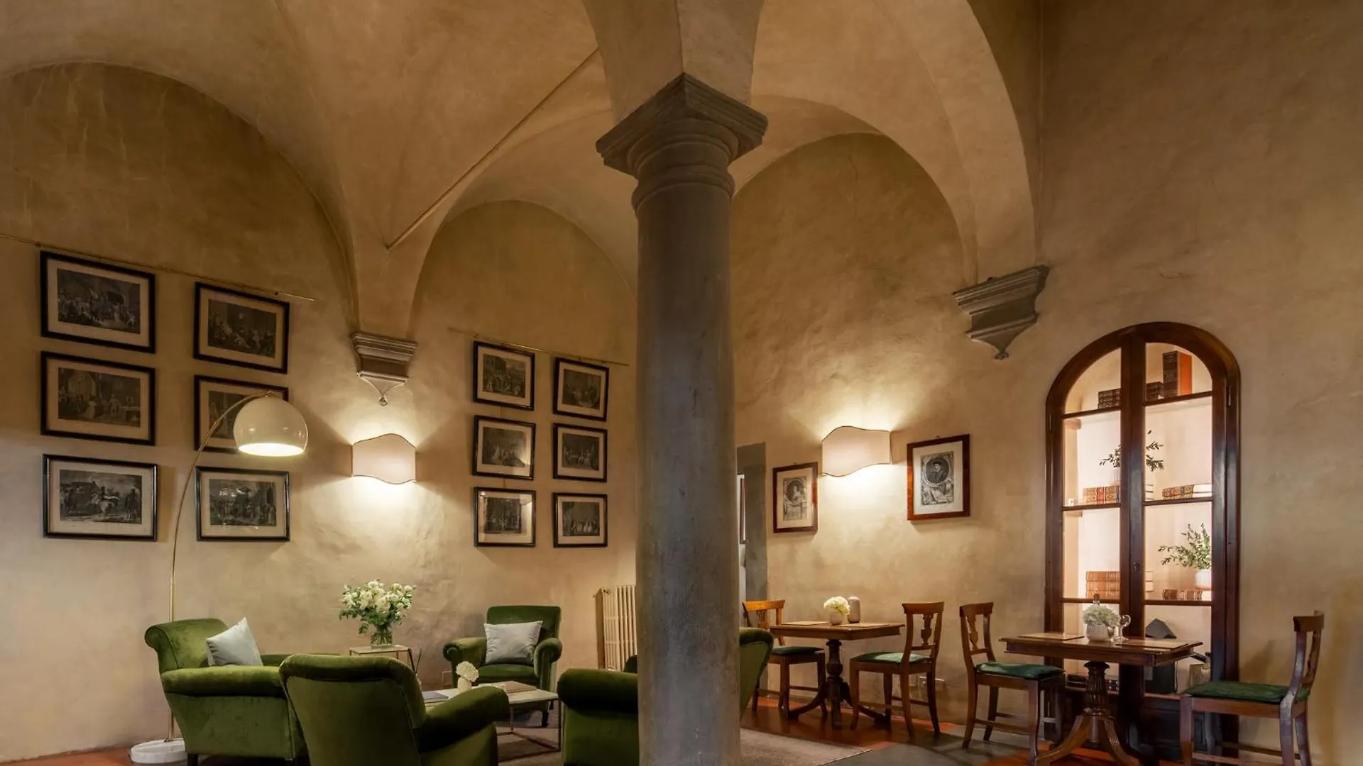 Loggiato Dei Serviti Florence Italy
